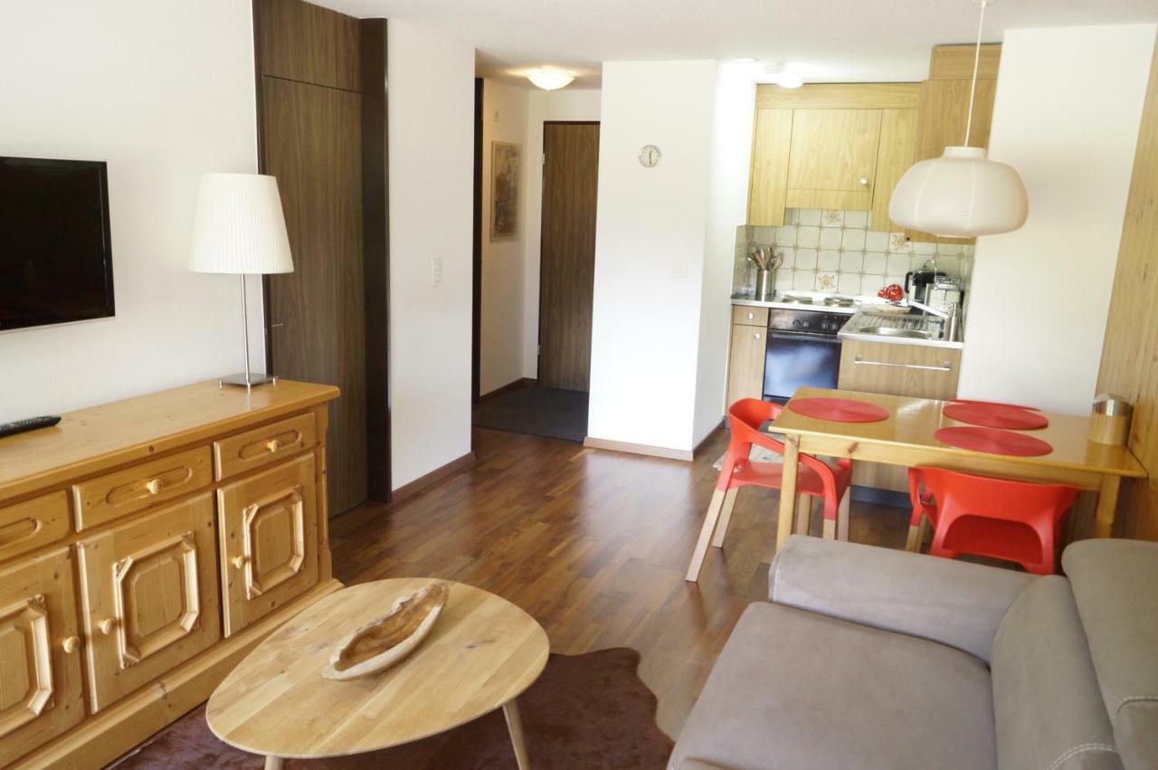 Monte Rosa D 412 Aparthotel Tasch Bagian luar foto