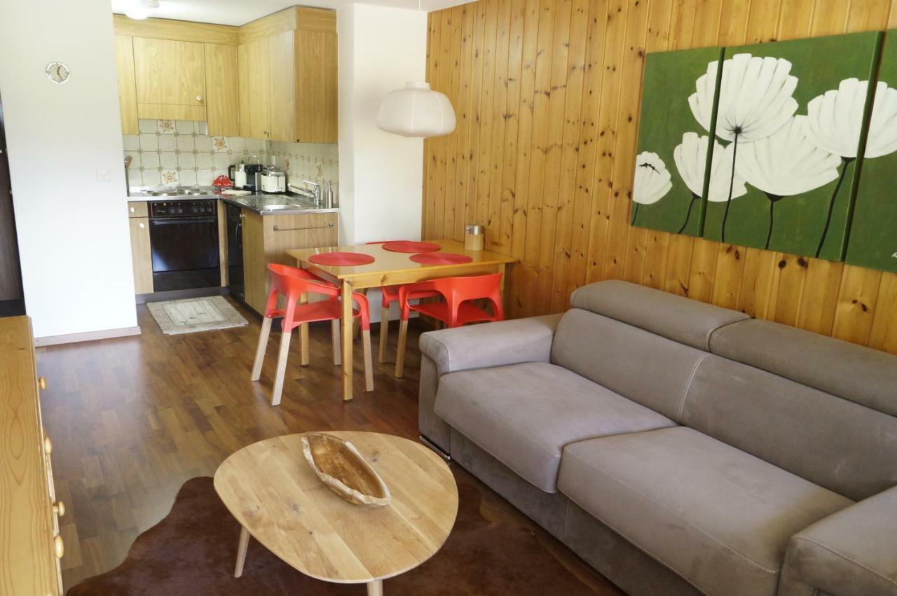 Monte Rosa D 412 Aparthotel Tasch Bagian luar foto
