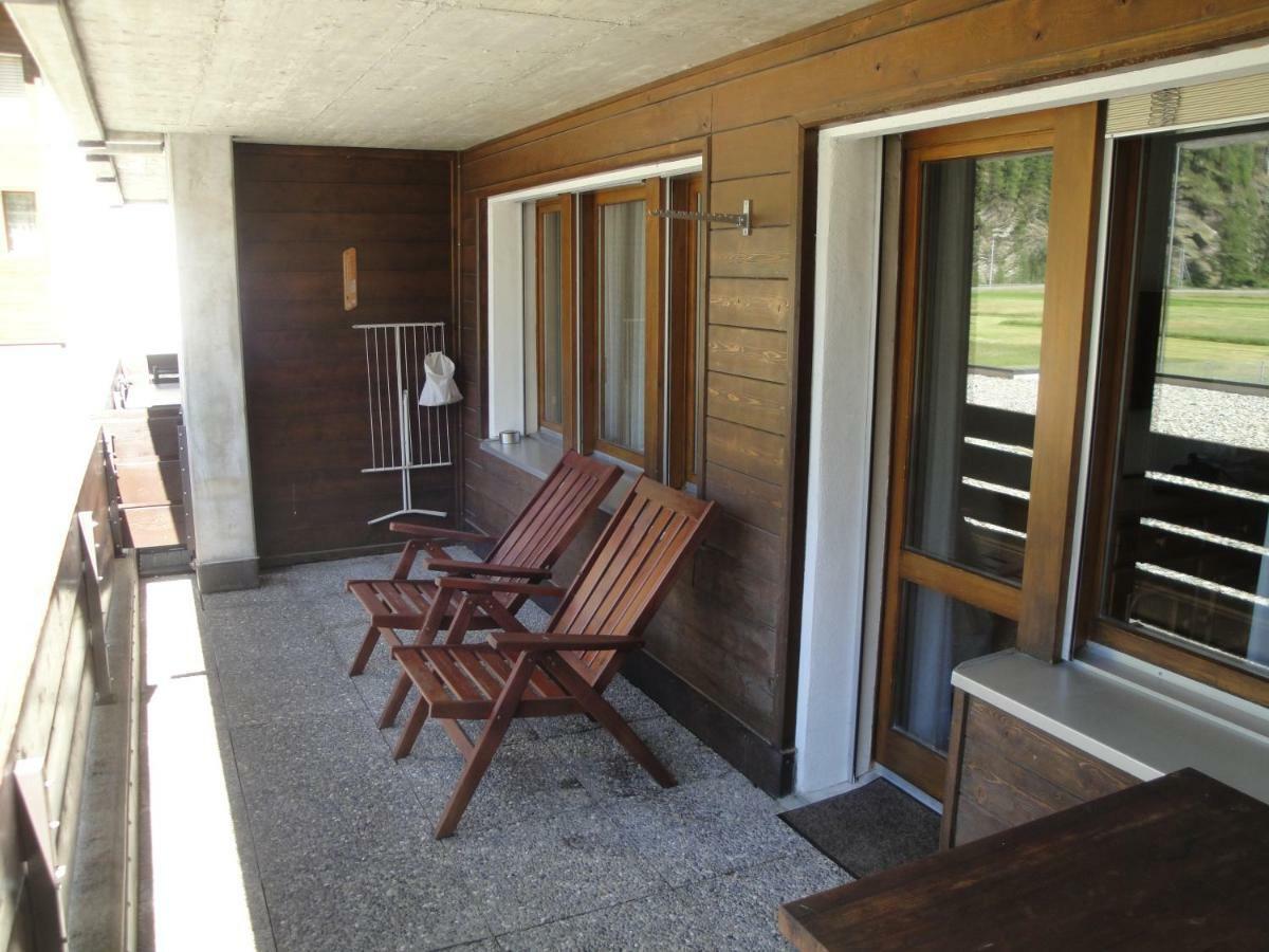 Monte Rosa D 412 Aparthotel Tasch Bagian luar foto