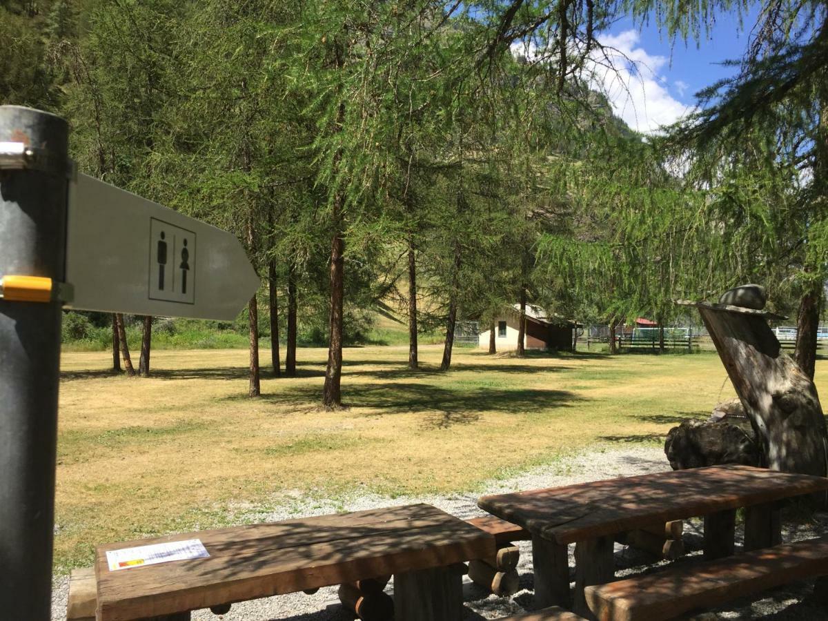 Monte Rosa D 412 Aparthotel Tasch Bagian luar foto